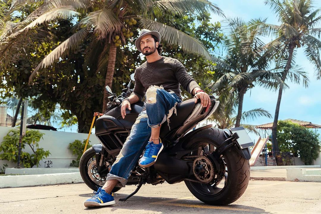Vidyut Jamwal (Indian actor) - Age, Height, Net Worth, Biography