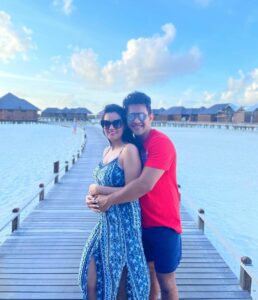 Aditya Narayan in Maldives with Wife