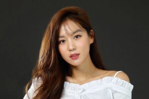 Kim Hee Jung Age Height Net Worth Biography