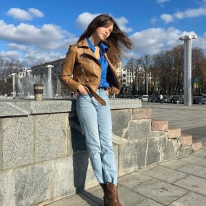 Viki Virgo Instagram Standing Pic