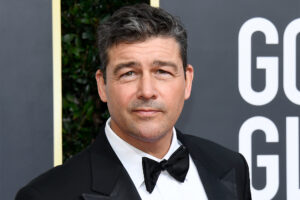 Kyle Chandler Biography age height net worth