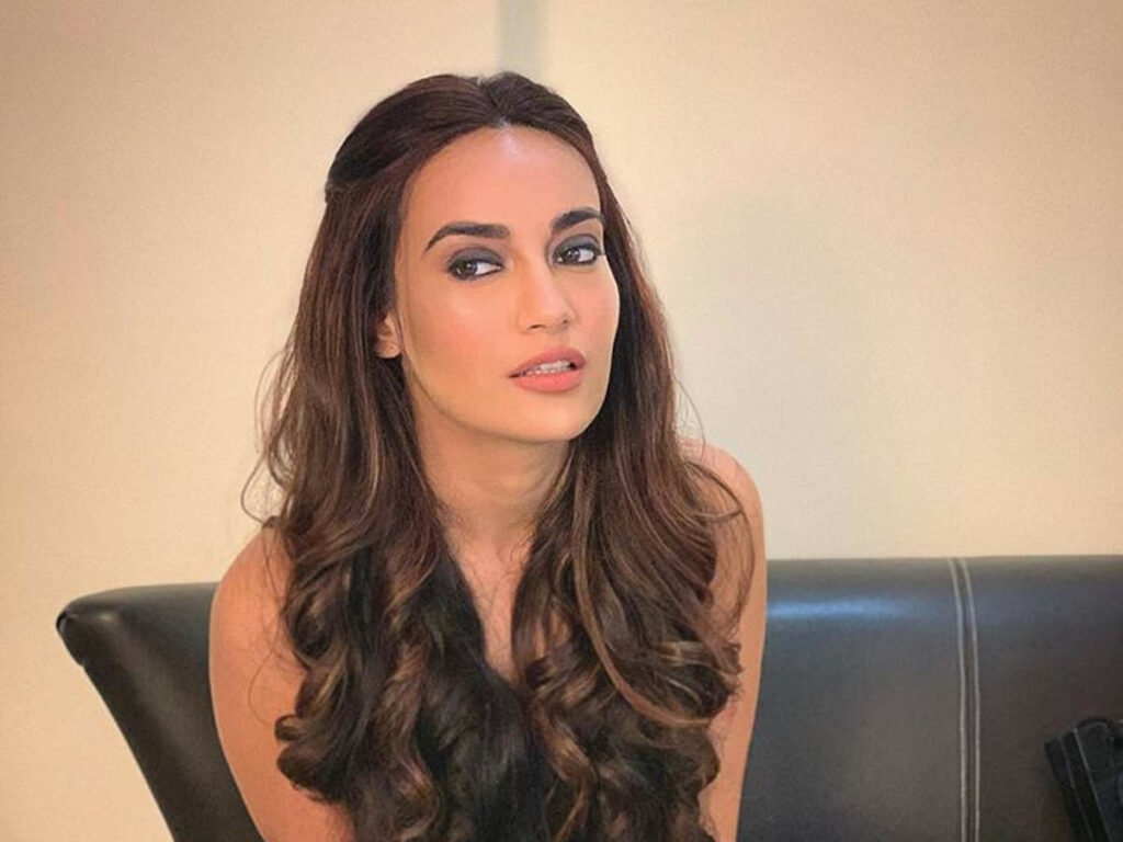 Surbhi Jyoti (Indian Actress) - Age, Husband, Family, Phone Number, Net Worth, Biography